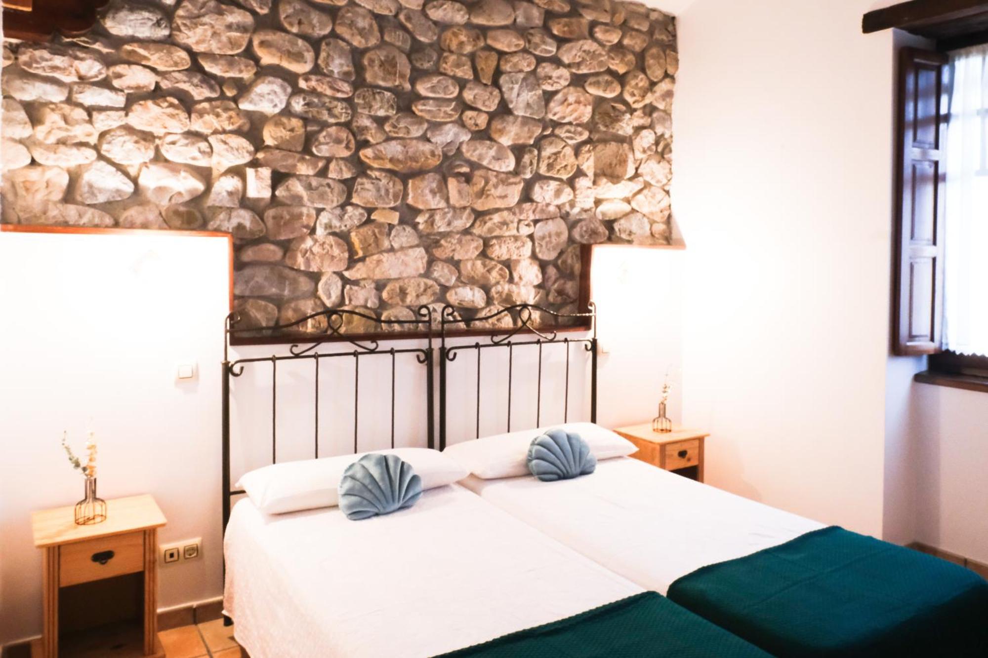 Posada La Estela De Barros Corrales De Buelna Exteriér fotografie