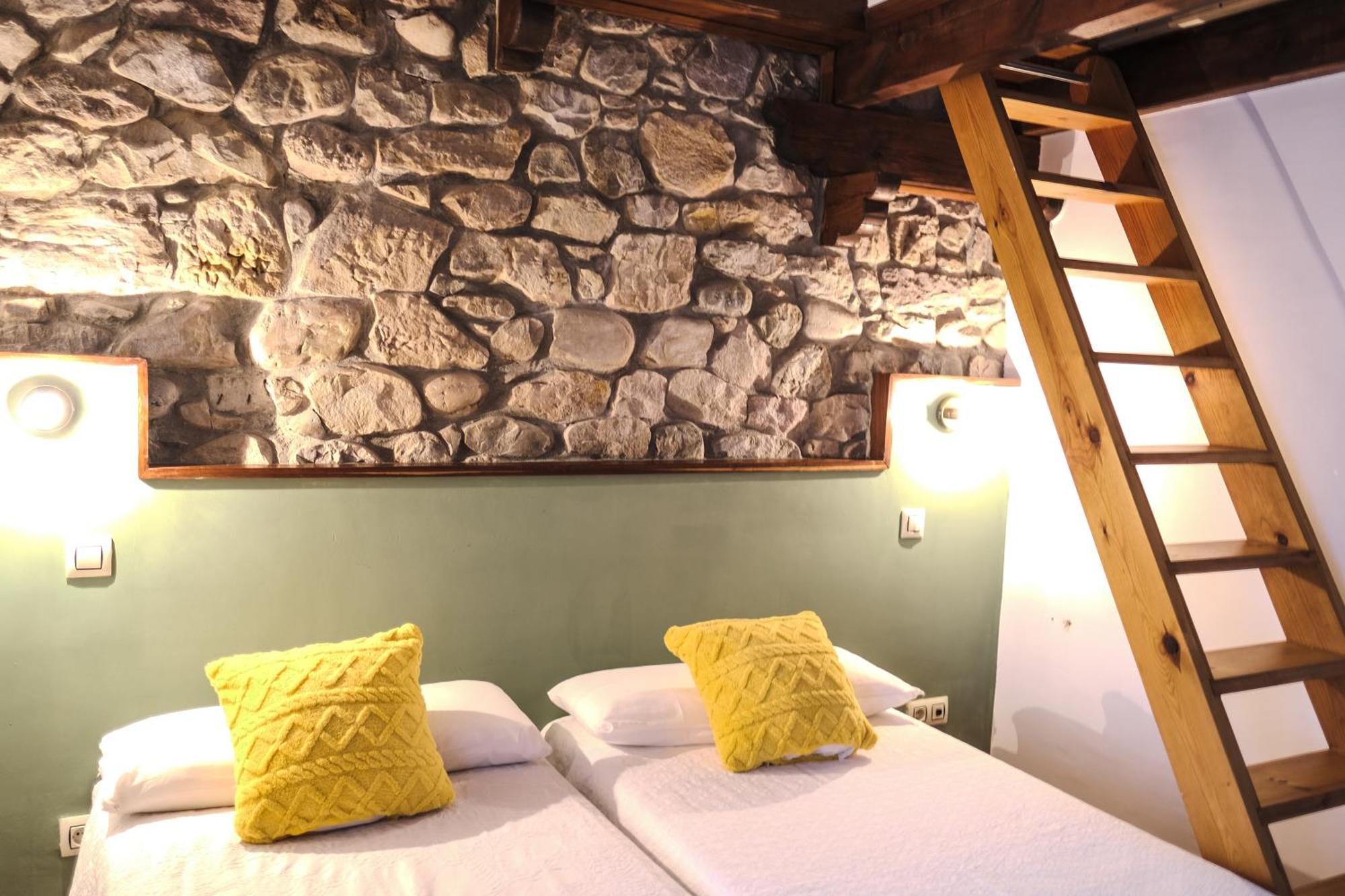 Posada La Estela De Barros Corrales De Buelna Exteriér fotografie