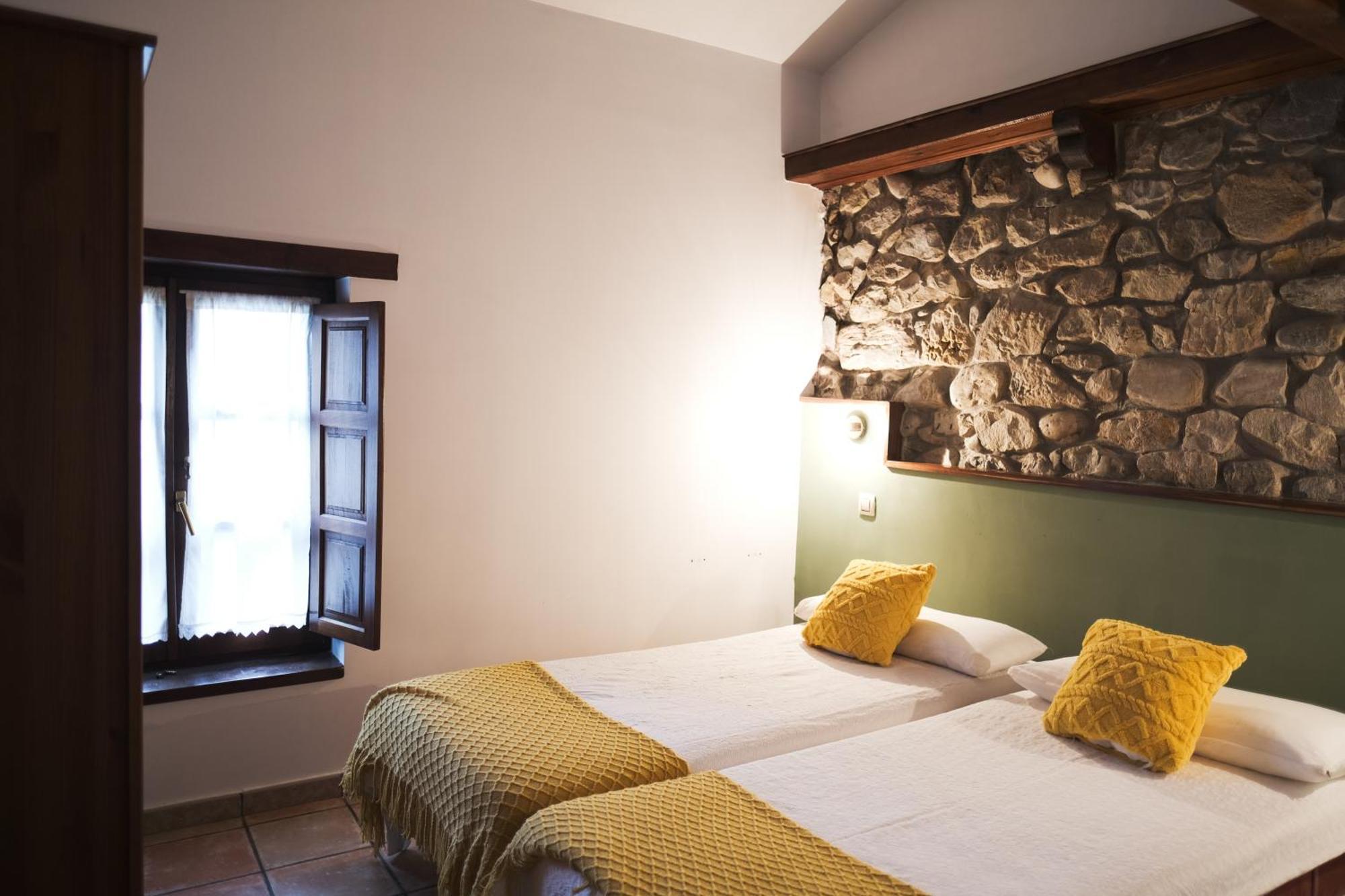 Posada La Estela De Barros Corrales De Buelna Exteriér fotografie