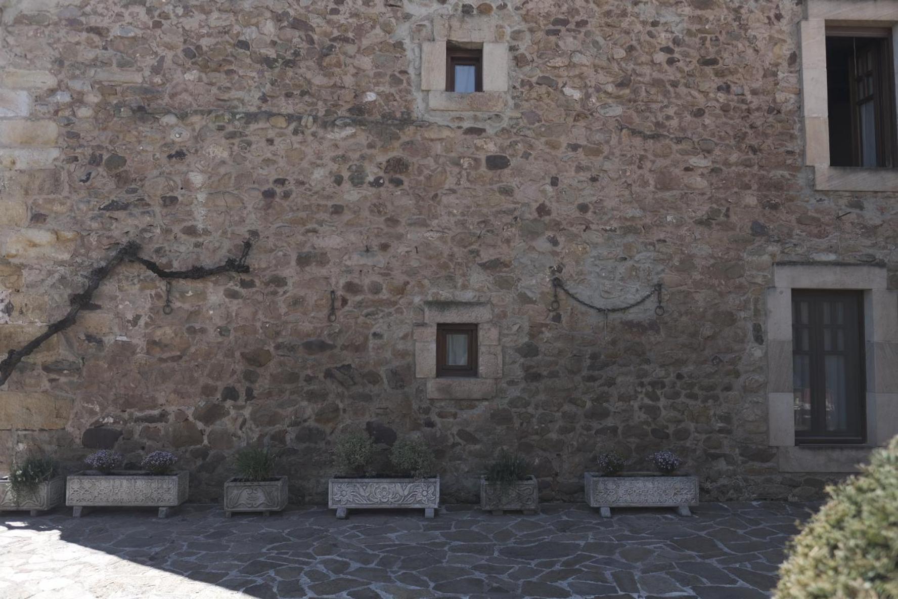 Posada La Estela De Barros Corrales De Buelna Exteriér fotografie